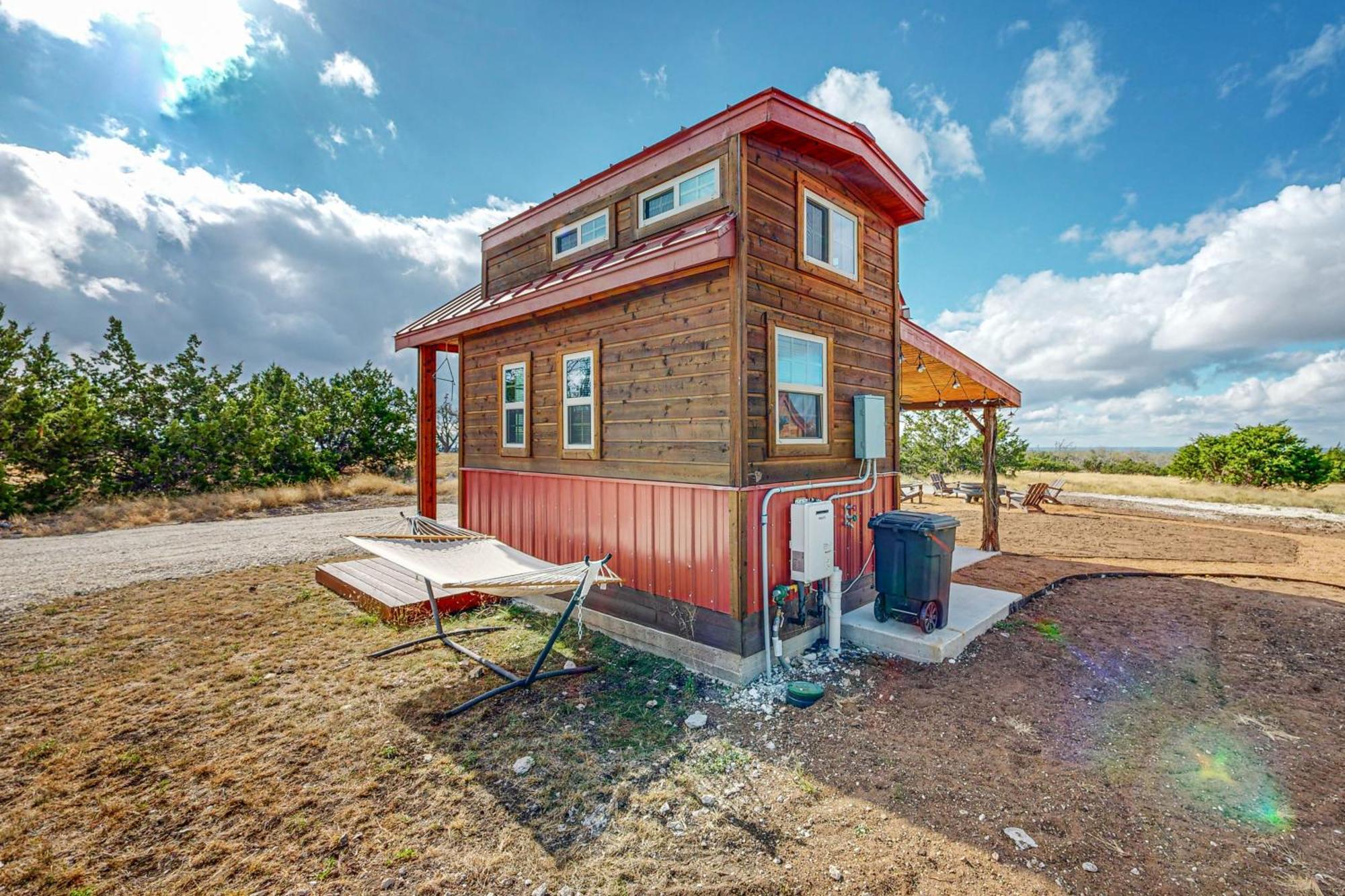 Red Cabin On The Ranch Hotell Harper Eksteriør bilde