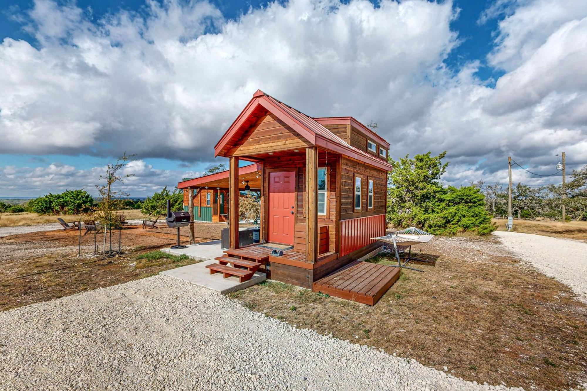 Red Cabin On The Ranch Hotell Harper Eksteriør bilde