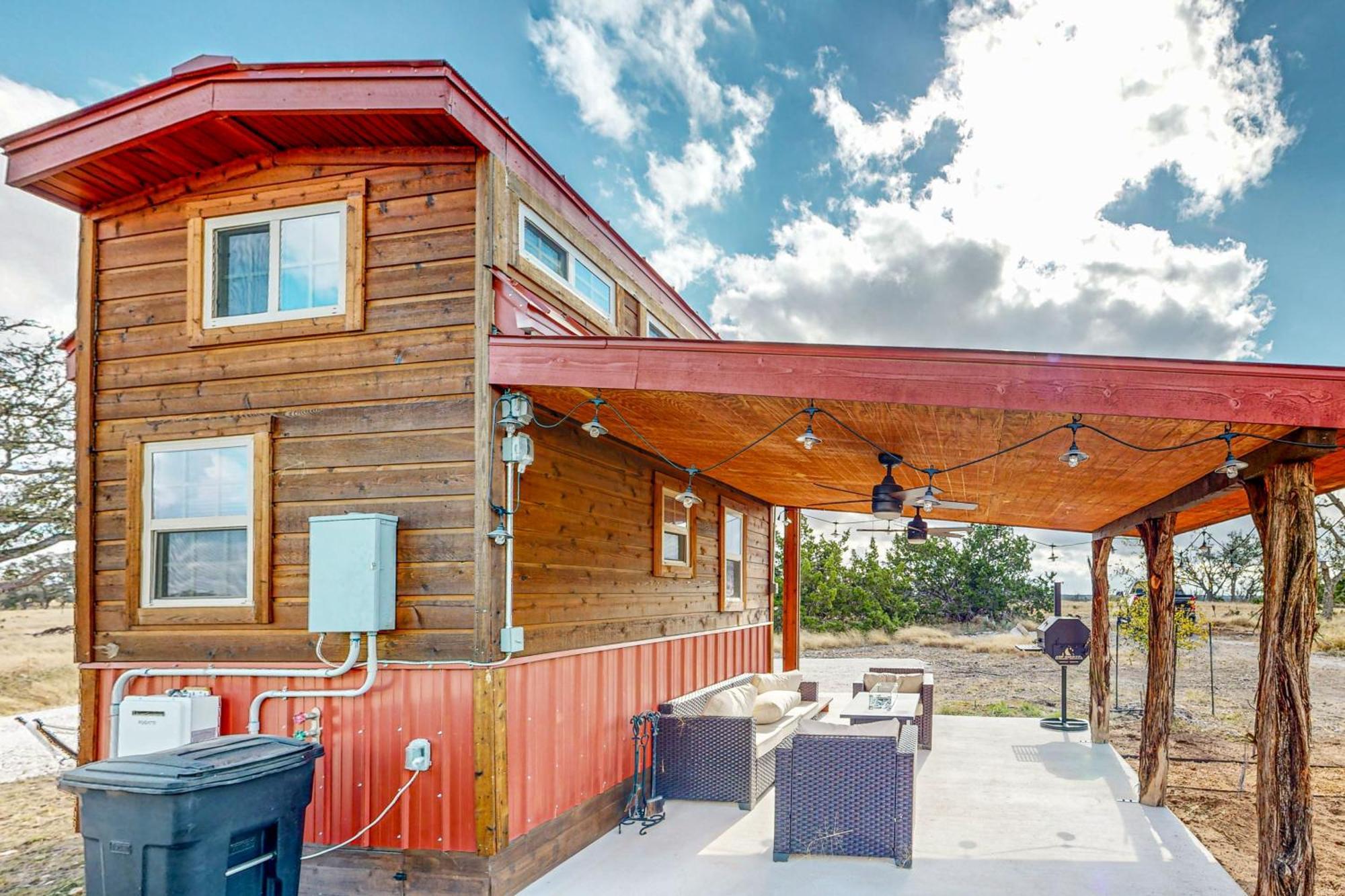 Red Cabin On The Ranch Hotell Harper Eksteriør bilde